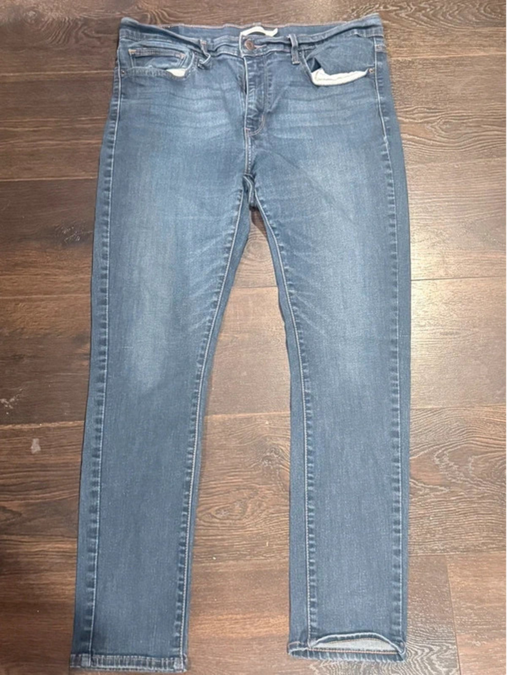 Levi’s Women’s Slimming Skinny Jeans Size 33 1488